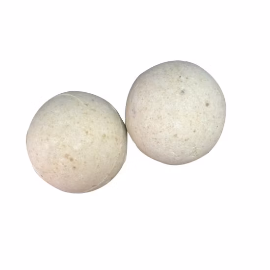 Palle di allumina ad alta capacità di accumulo di calore con sfera refrattaria in ceramica da 25 mm 30 mm per accumulo di calore